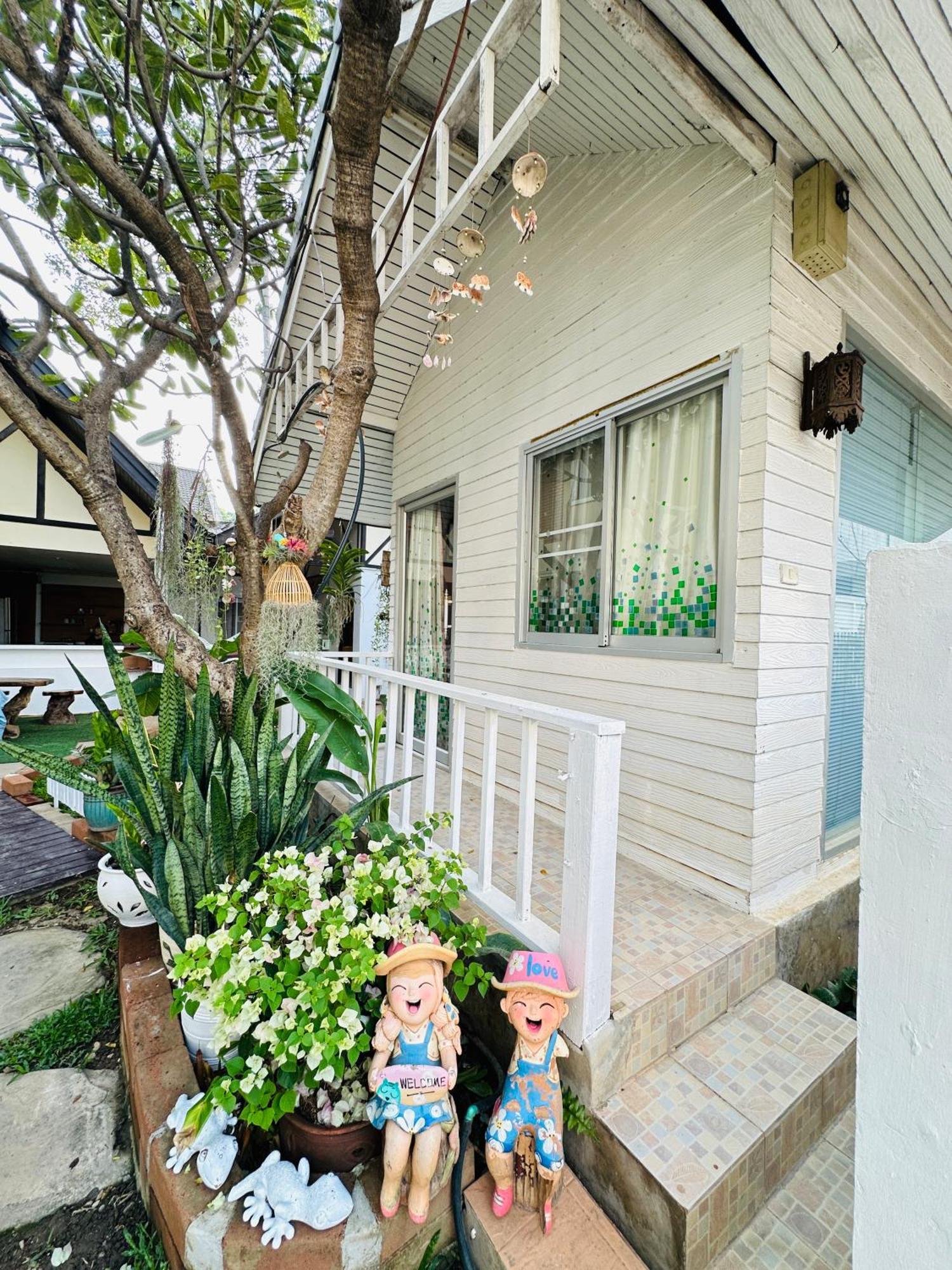 Dream Garden Villa Hotel Night Bazaar Chiangmai チエンマイ エクステリア 写真